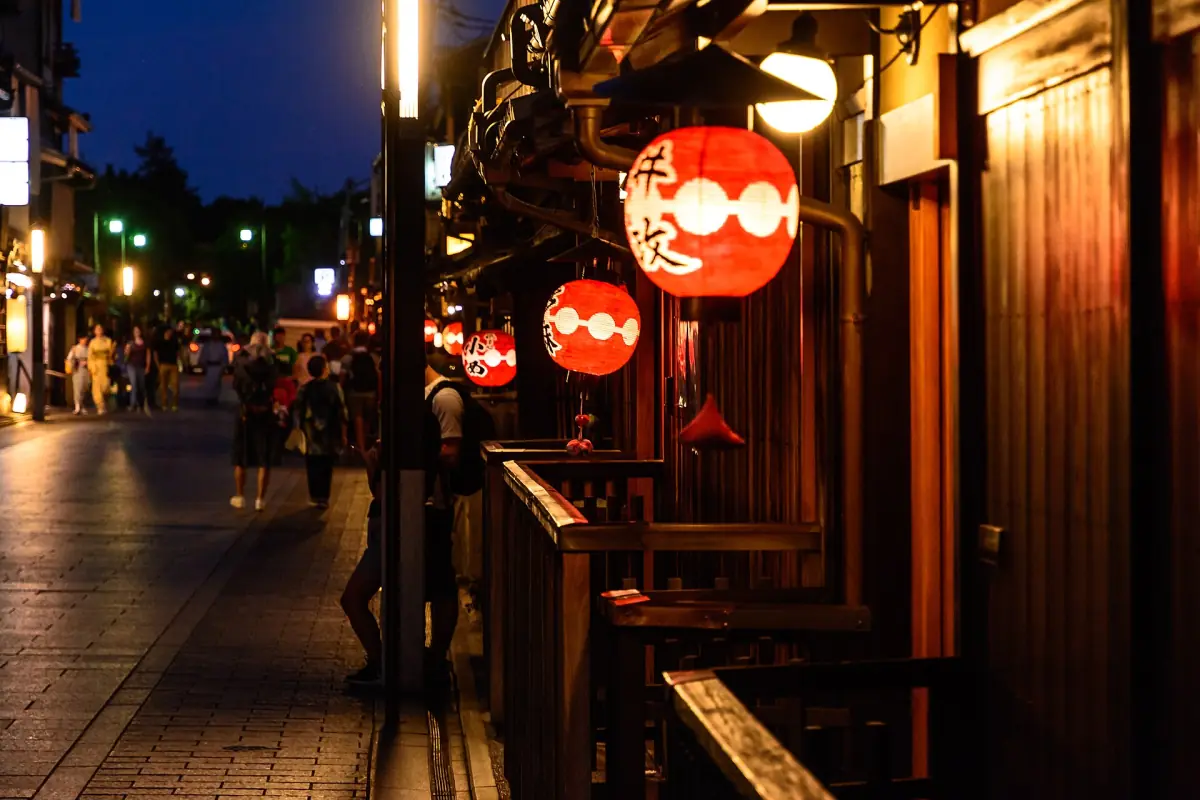 Lanterns in Gion at night