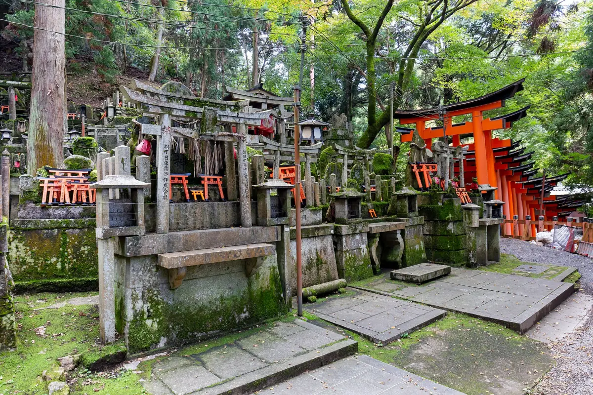 Small shrines and stones on Mount Inari